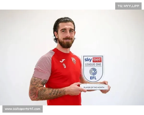 英格兰联赛杯莫克姆斯托克顿抢点